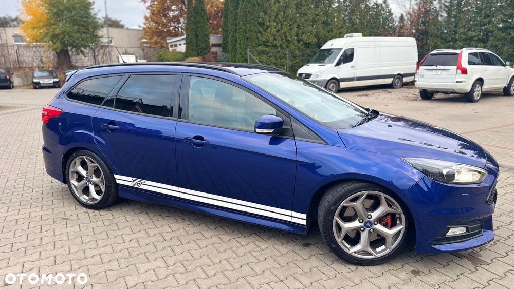 Ford Focus 2.0 EcoBoost ST mit Leder-Exclusiv-Paket - 21