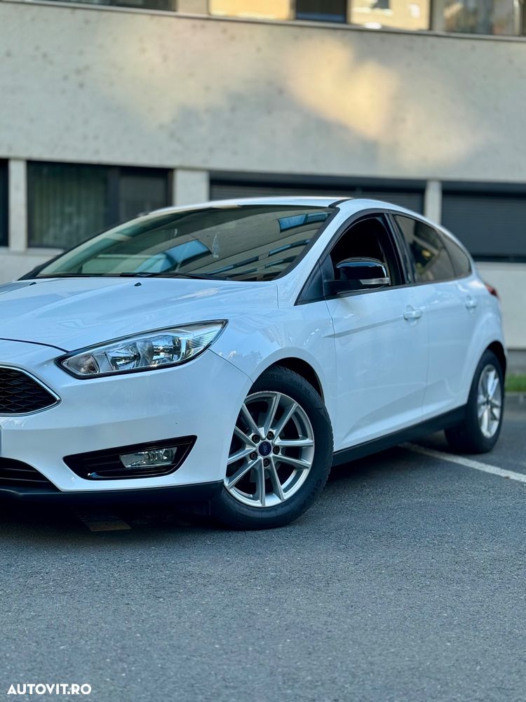 Ford Focus 1.5 TDCi Powershift Titanium - 8