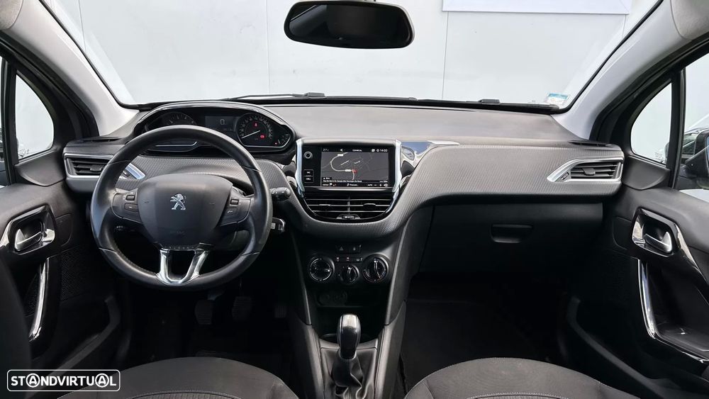 Peugeot 208 1.2 PureTech Signature - 8