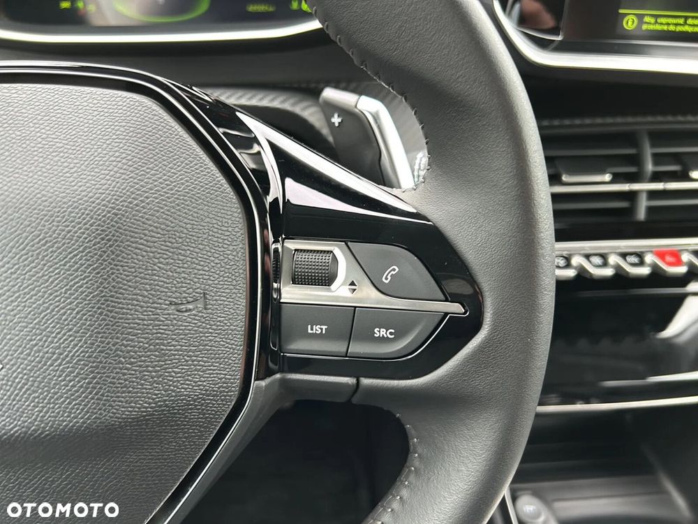 Peugeot 208 1.2 PureTech Active S&S EAT8 - 24