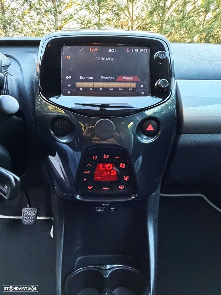 Toyota Aygo 1.0 X-Play - 19