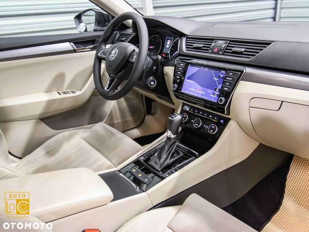 Skoda Superb 2.0 TDI Style DSG - 16