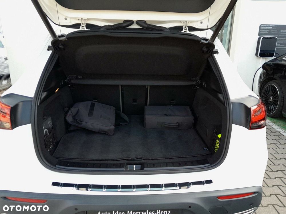 Mercedes-Benz EQA 250 66.5kWh Electric Art - 12