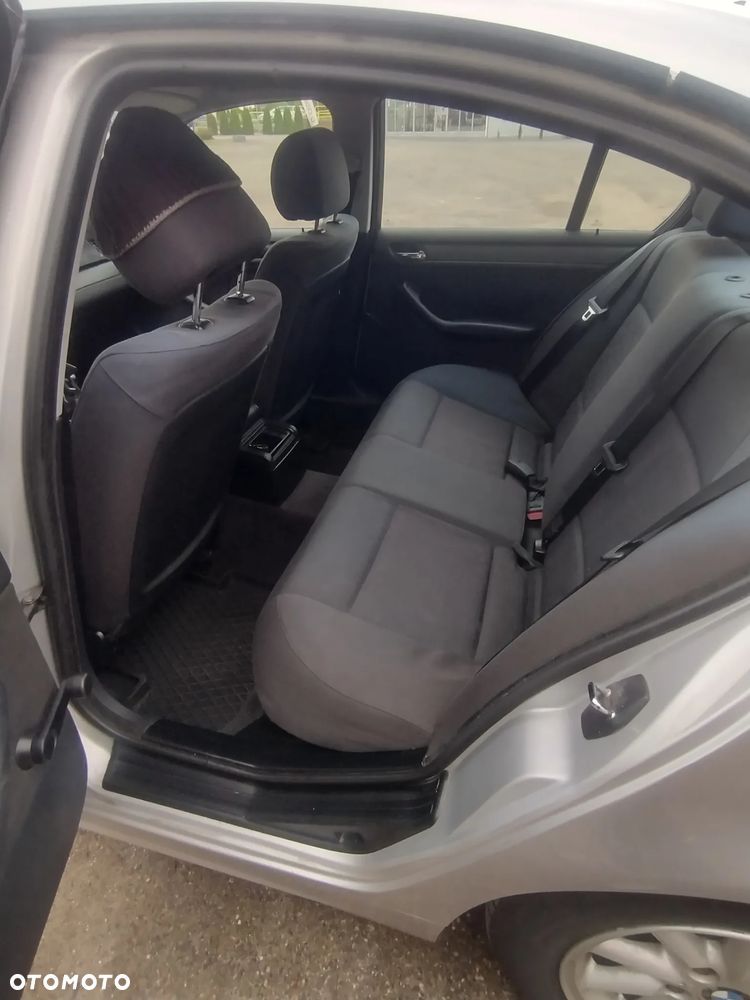 BMW Seria 3 - 11