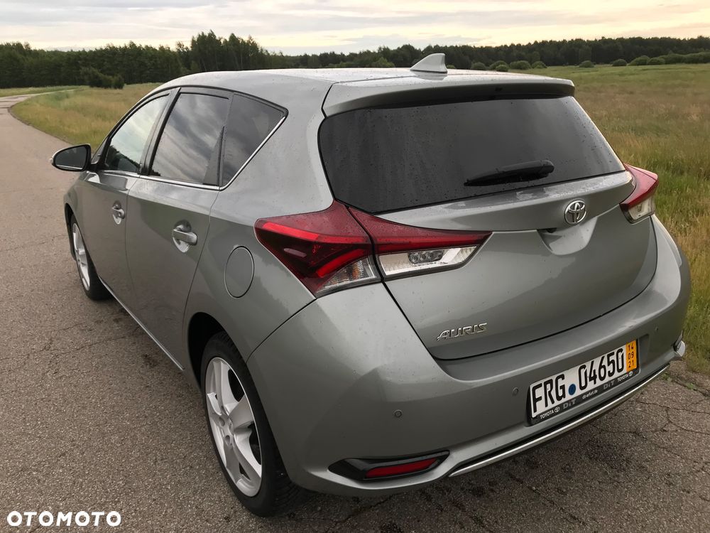 Toyota Auris 1.2 Turbo Team Deutschland - 8