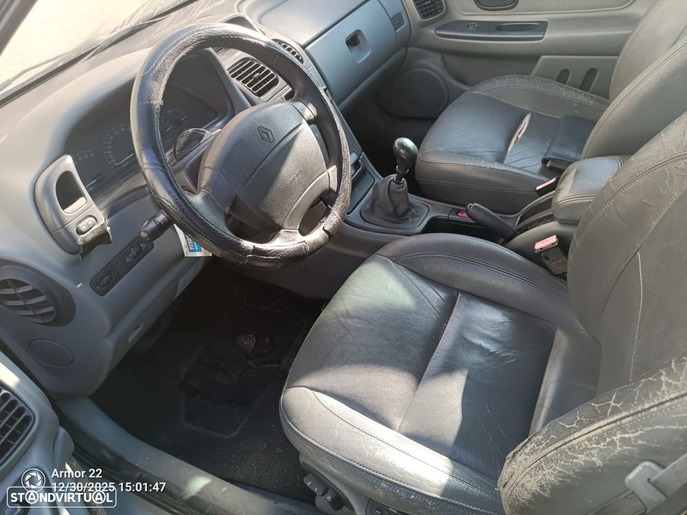 Renault Laguna 2.0 Privilège - 4