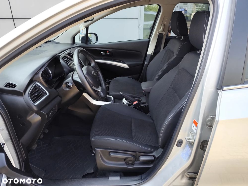 Suzuki SX4 S-Cross 1.0 T Premium - 8
