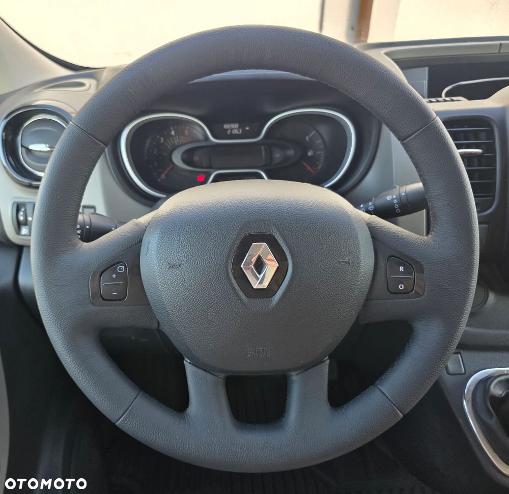 Renault Trafic - 22