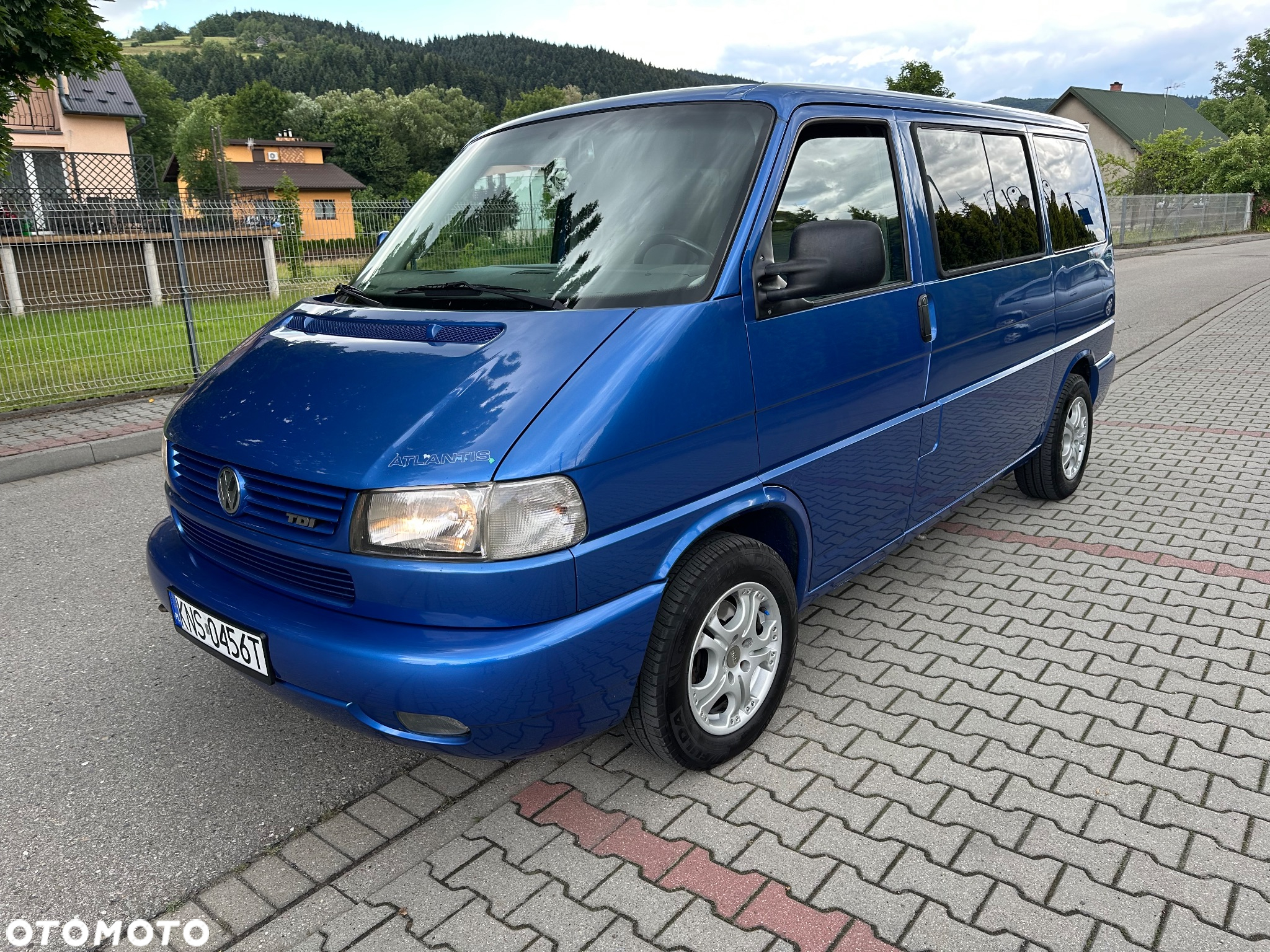 Volkswagen Multivan - 2