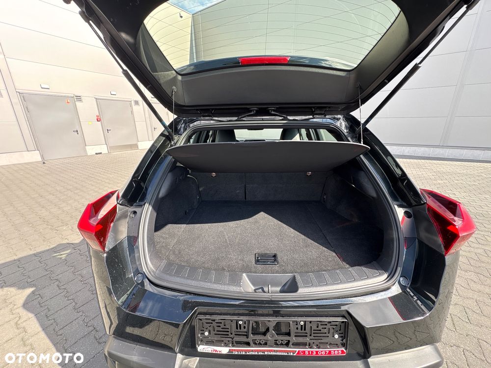 Lexus UX - 31