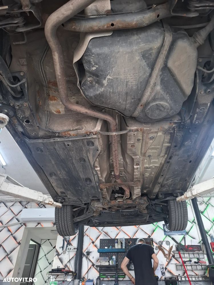 Volkswagen Golf 2.0 TDI DPF BMT DSG Highline - 16