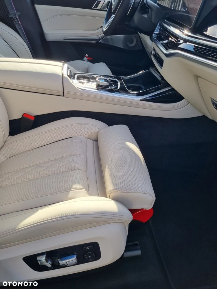 BMW X7 - 14