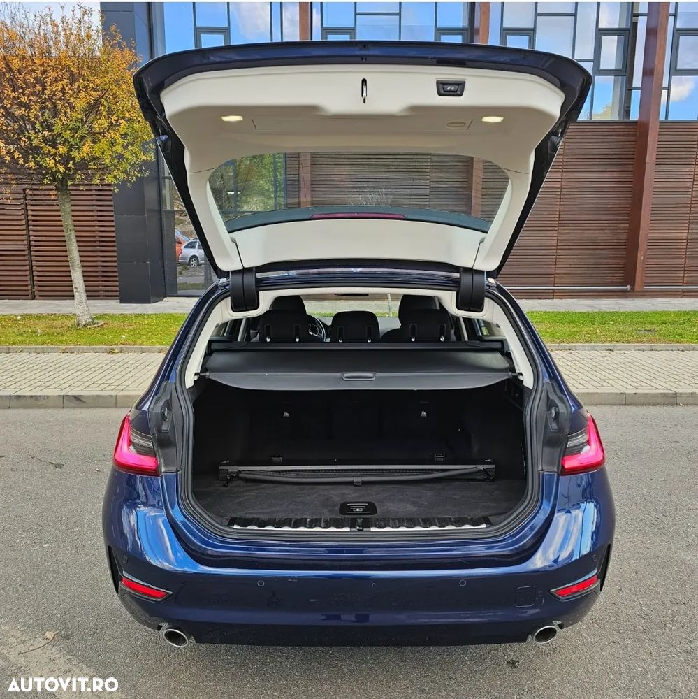 BMW Seria 3 318d Touring Aut. Sport Line - 22