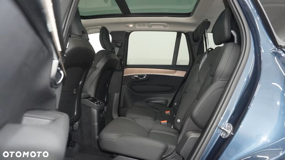 Volvo XC 90 T8 AWD Plug-In Hybrid Plus Dark 7os - 17
