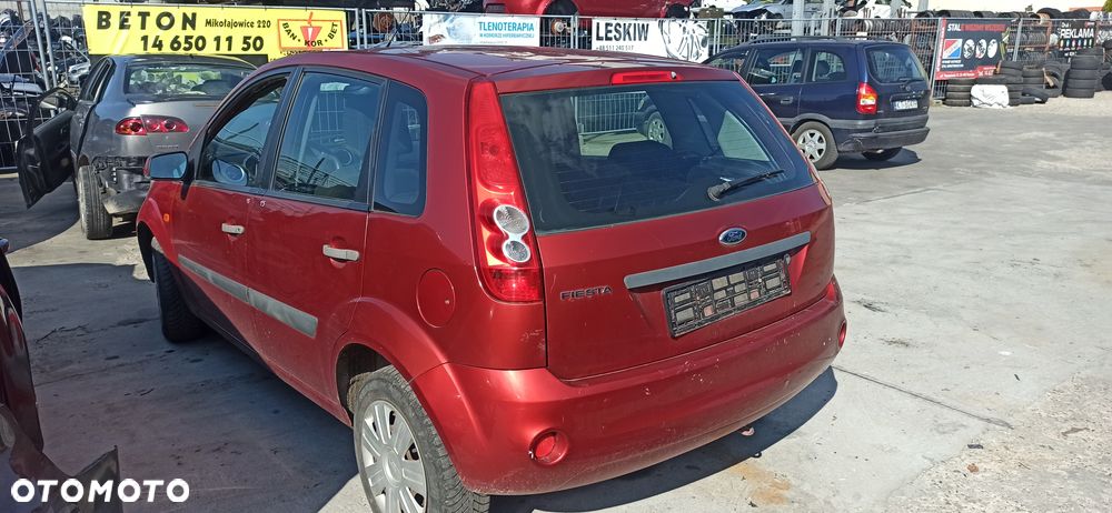 Ford Fiesta z silnik 1,4 benzyna ze skrzynia manualna kod lakieru T5 - 2