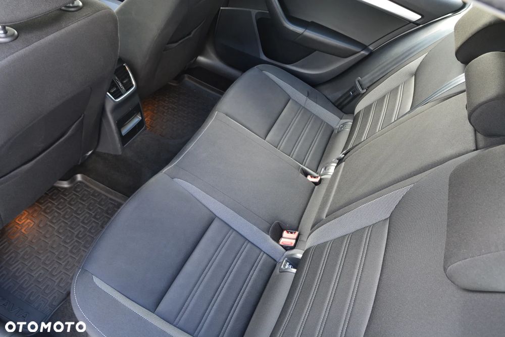 Skoda Octavia 2.0 TDI Ambition DSG - 27