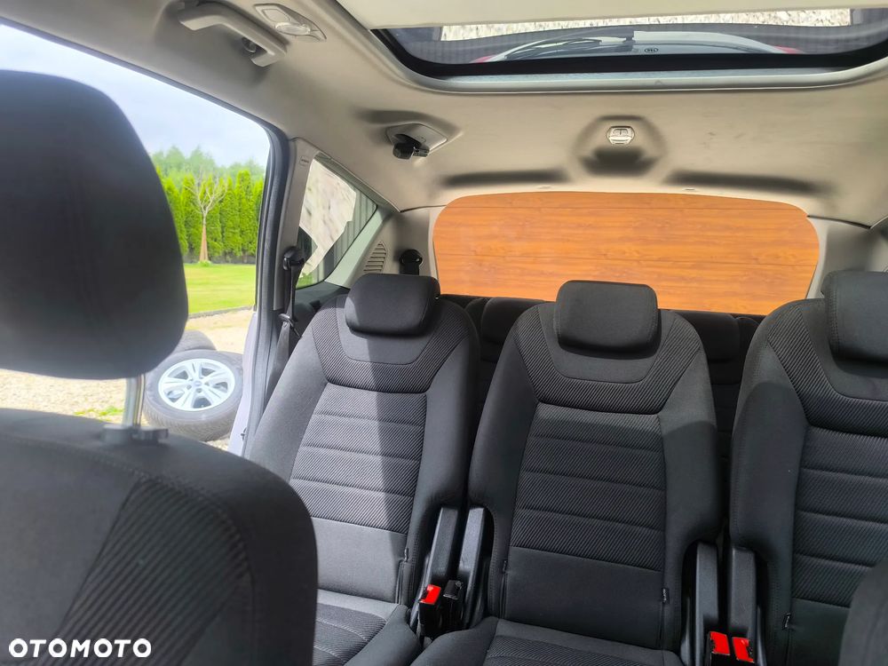 Ford S-Max - 12