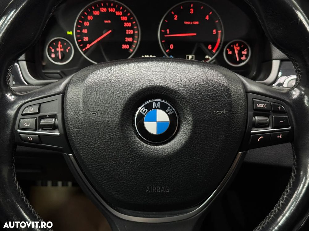 BMW Seria 5 525d xDrive AT - 18