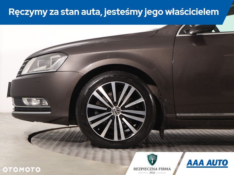 Volkswagen Passat - 17