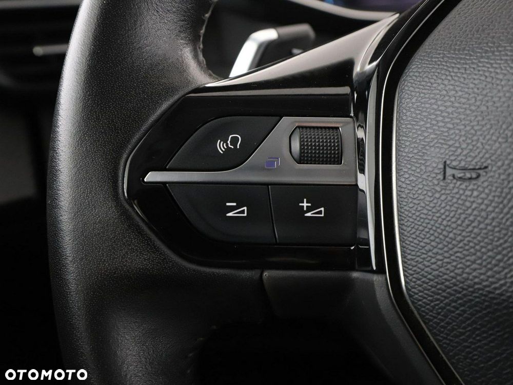 Peugeot 2008 1.5 BlueHDi Allure S&S EAT8 - 34