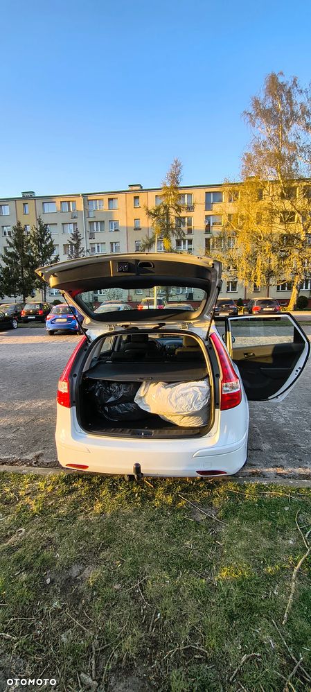 Hyundai i30 i30cw 1.6 Edition Plus - 11