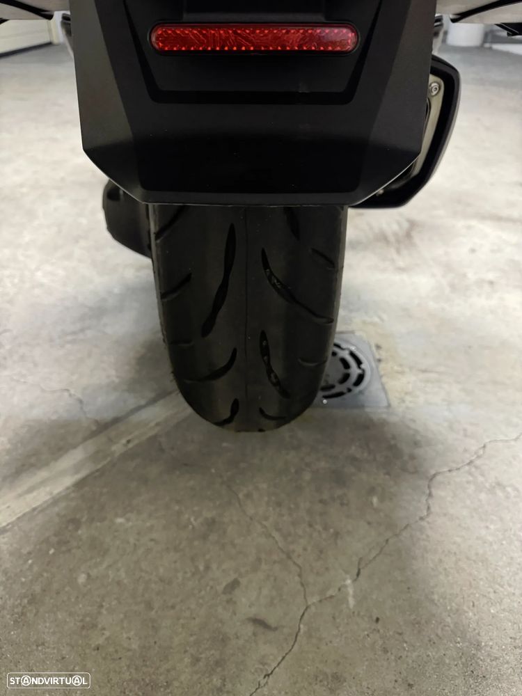 BMW R 1300 RT Triple Black - 8