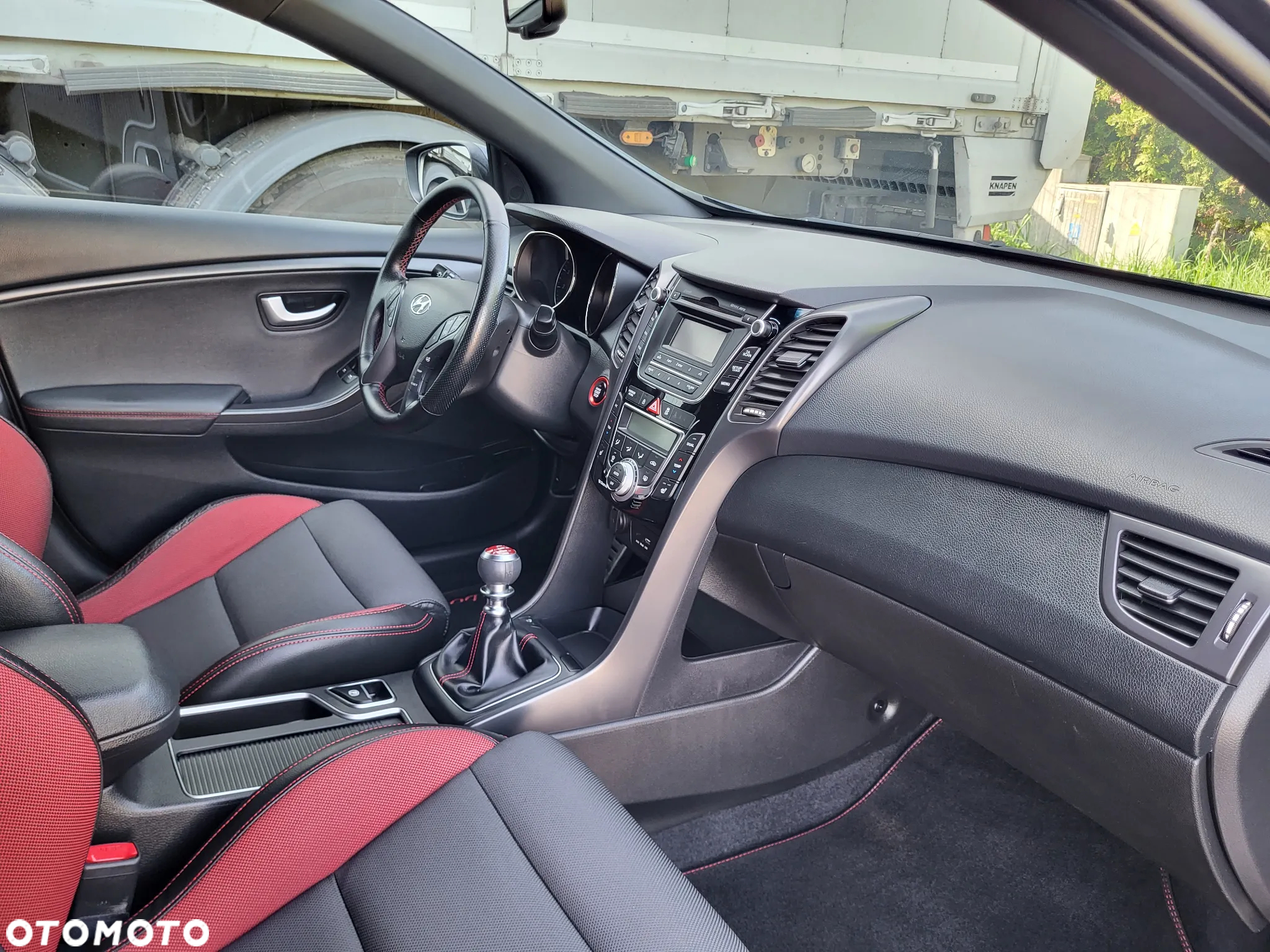 Hyundai i30 1.6 GDI Turbo Luxury - 28