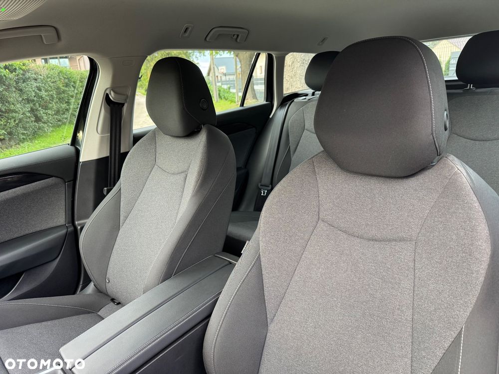 Volkswagen Passat - 19