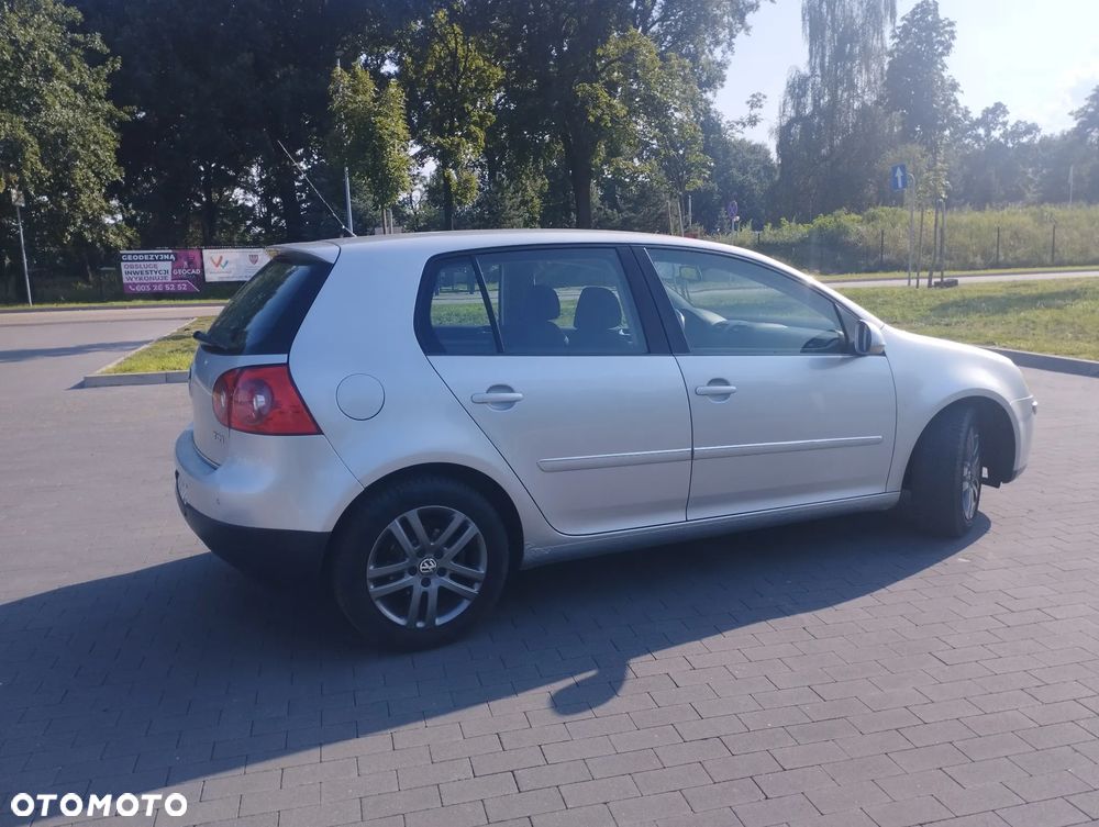 Volkswagen Golf - 8