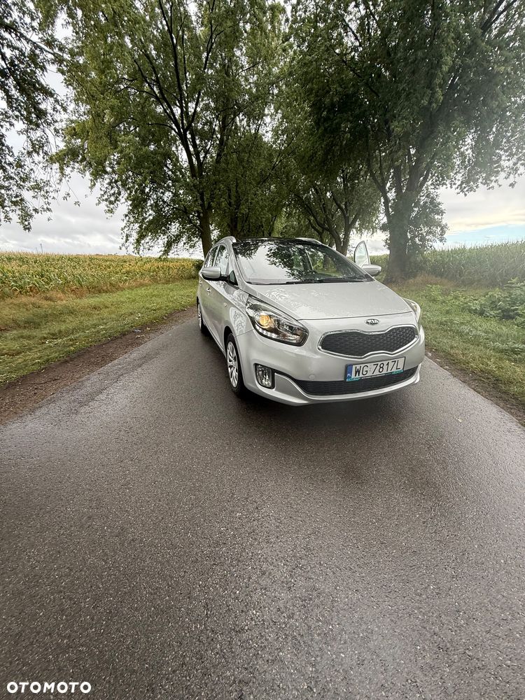 Kia Carens 1.7 CRDi 115 Dream Team Edition - 1