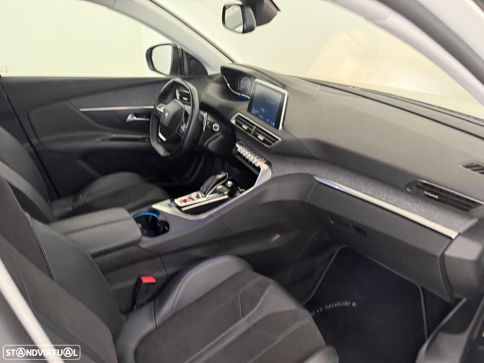 Peugeot 3008 1.5 BlueHDi Crossway EAT8 - 12