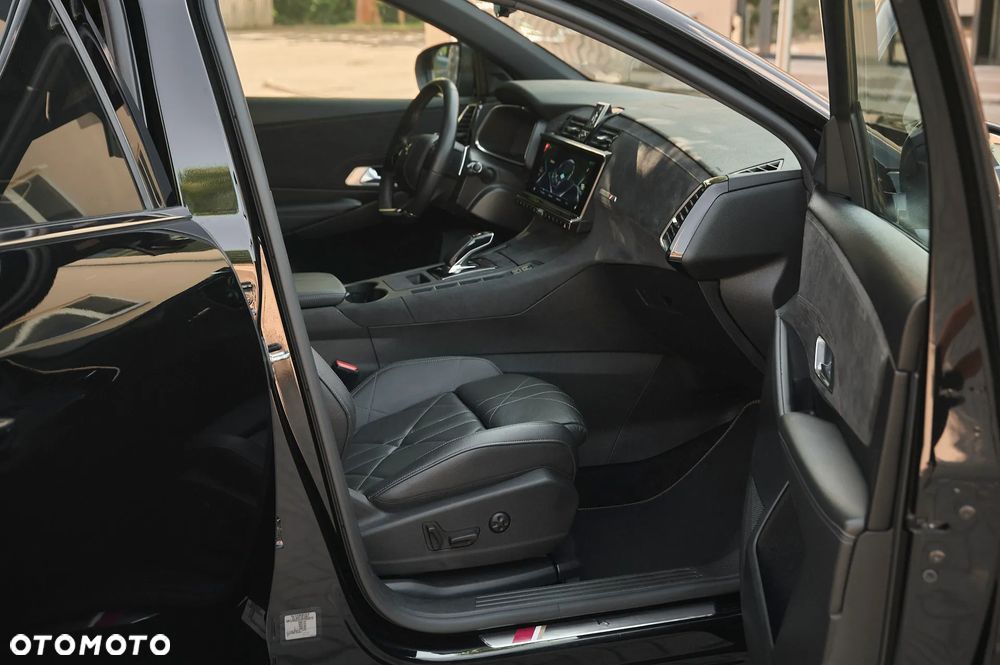 DS Automobiles DS 7 Crossback 1.6 E-Tense Performance Line + - 23