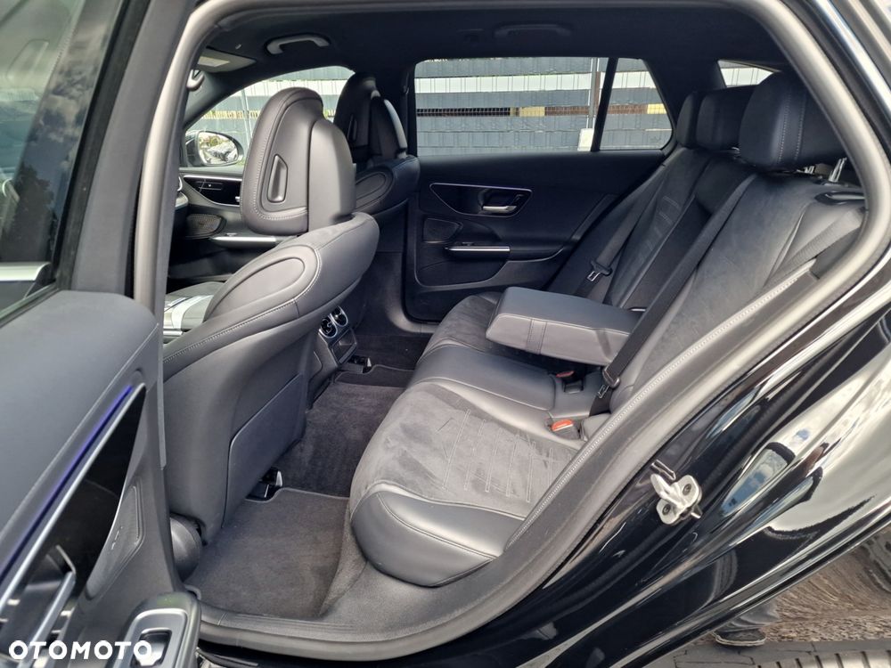 Mercedes-Benz Klasa C 300 d 9G-TRONIC - 22
