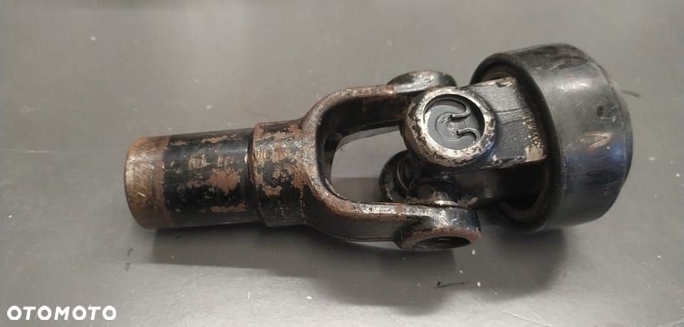 ISEKI SG15 SG 15 Krzyżak Napędu - 3