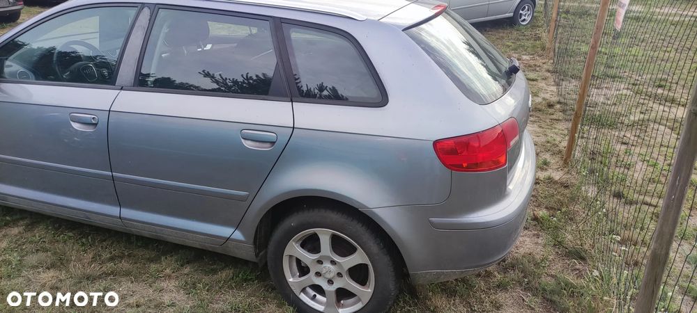 Audi A3 Sportback 1.6 Attraction - 4