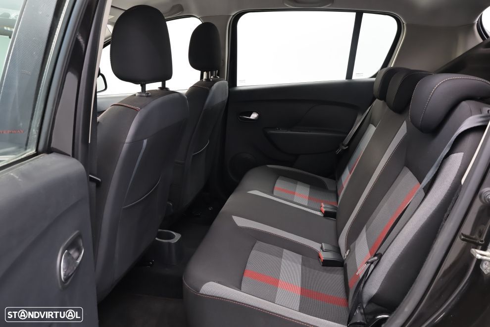 Dacia Sandero 0.9 TCe Stepway - 24