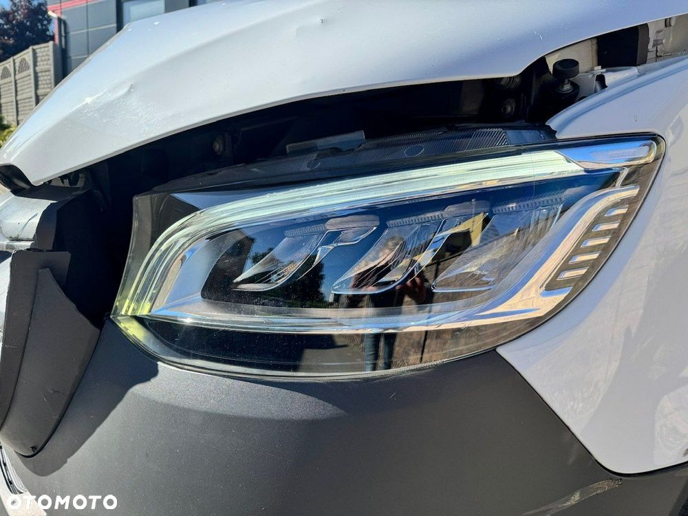 Mercedes-Benz Sprinter - 20