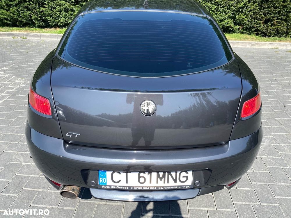 Alfa Romeo GT - 32