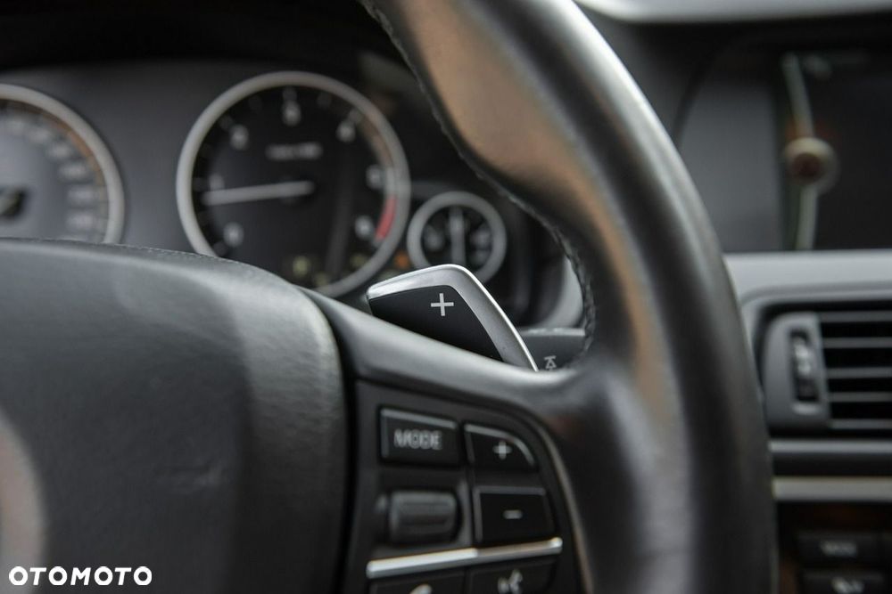 BMW Seria 5 520d Luxury Line - 31