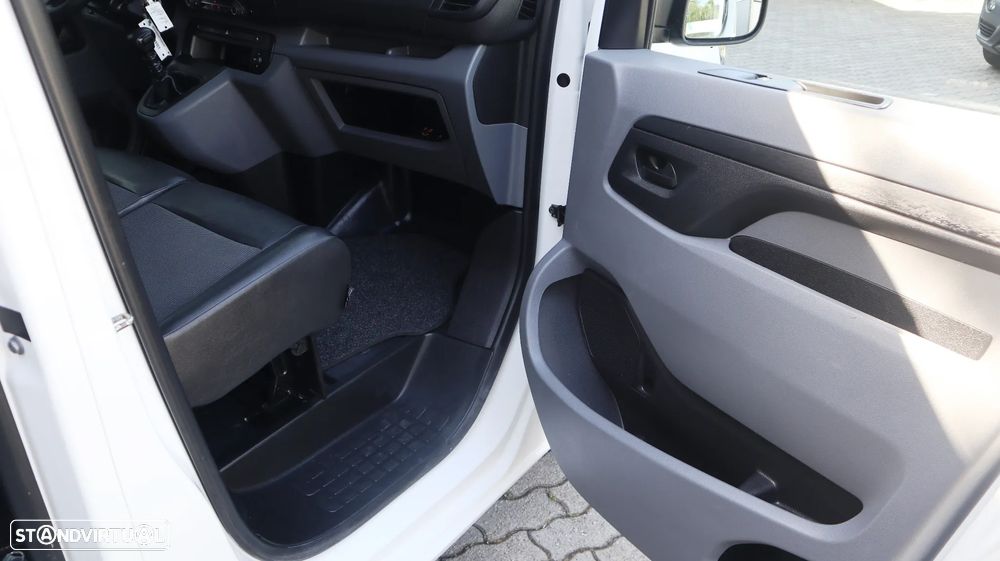 Opel Vivaro 2.0 Longa L3 120 - 10