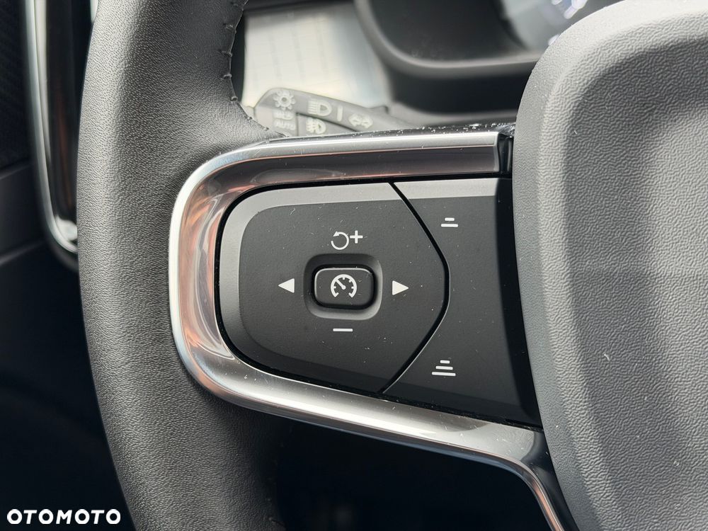 Volvo XC 40 T3 - 23