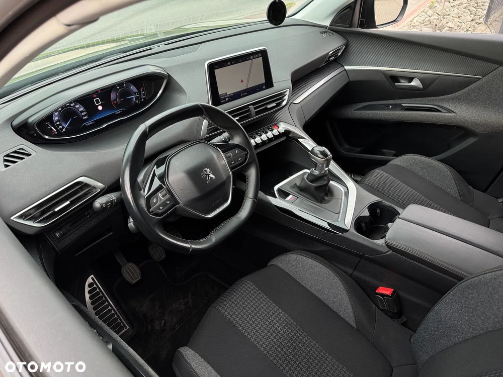 Peugeot 5008 - 5