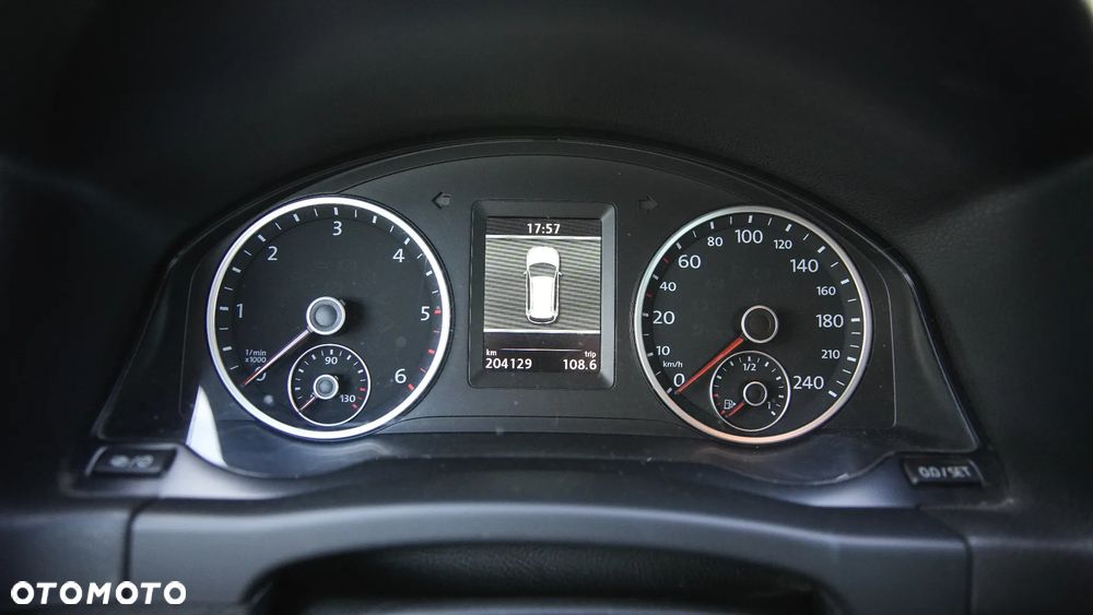 Volkswagen Tiguan 2.0 TDI DPF 4Motion BlueMotion Technology DSG Sport & Style - 13
