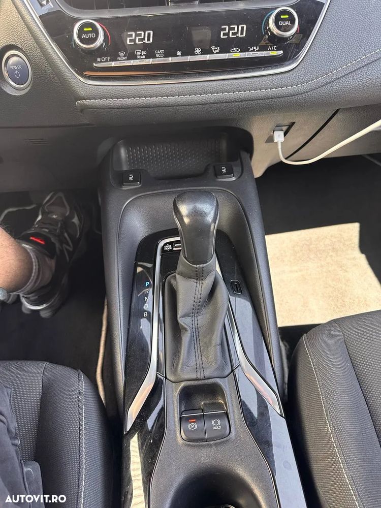 Toyota Corolla 1.8 HSD Business - 15