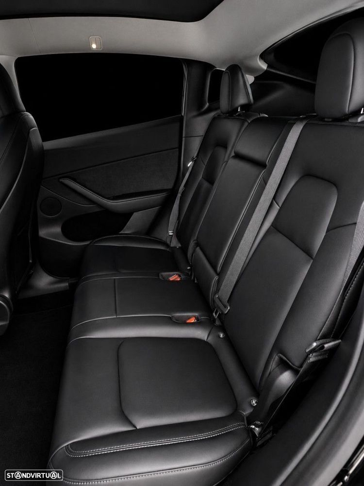 Tesla Model Y Long Range Dual Motor AWD - 14