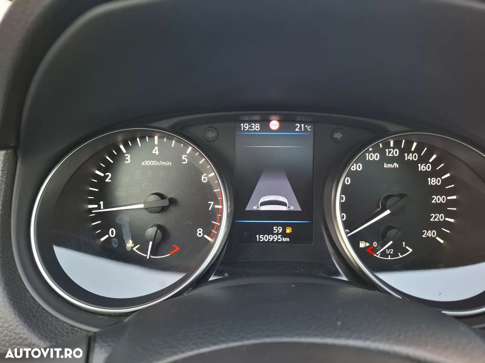 Nissan Qashqai 1.3 DIG-T TEKNA - 4
