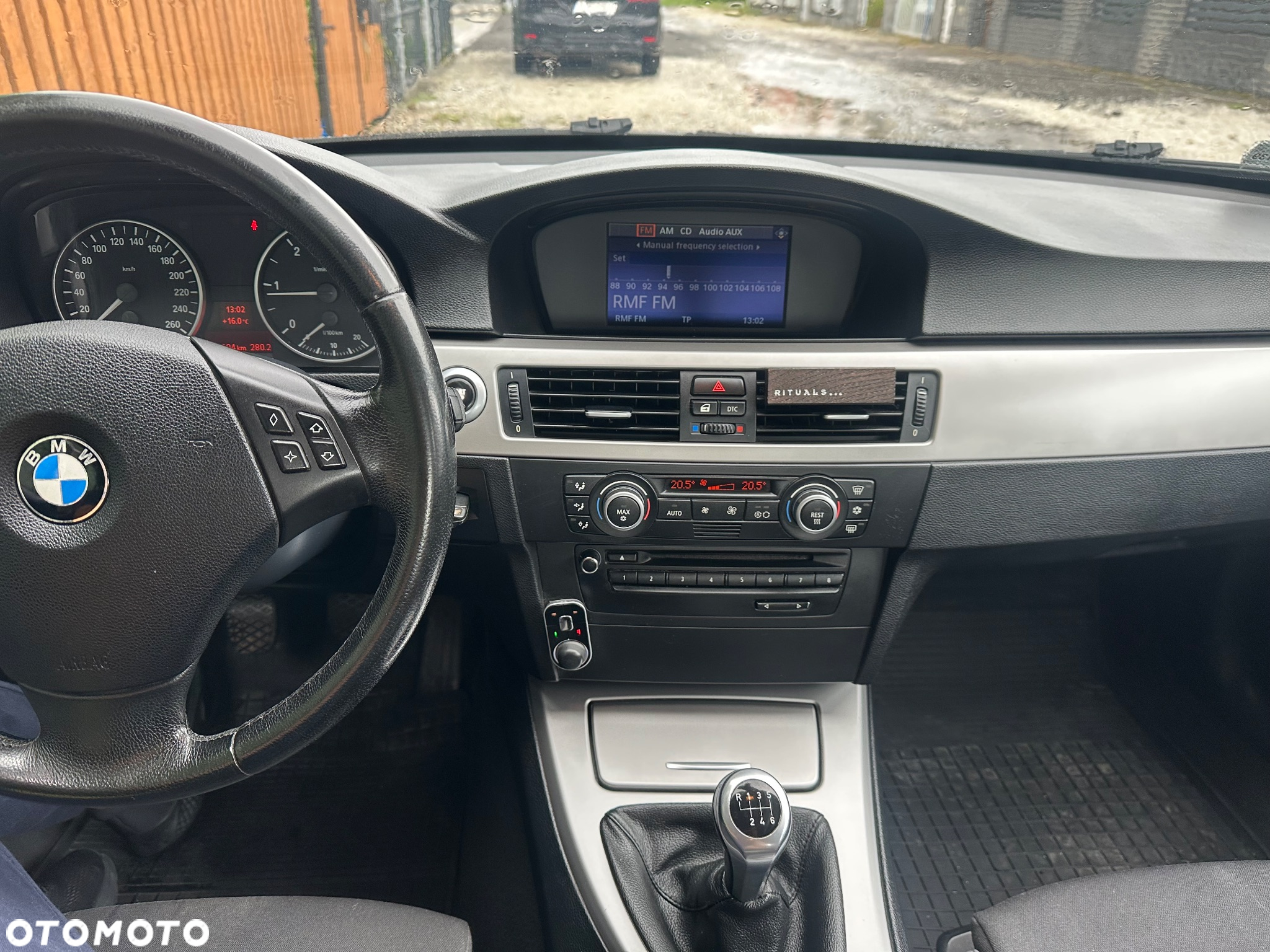 BMW Seria 3 318d - 10