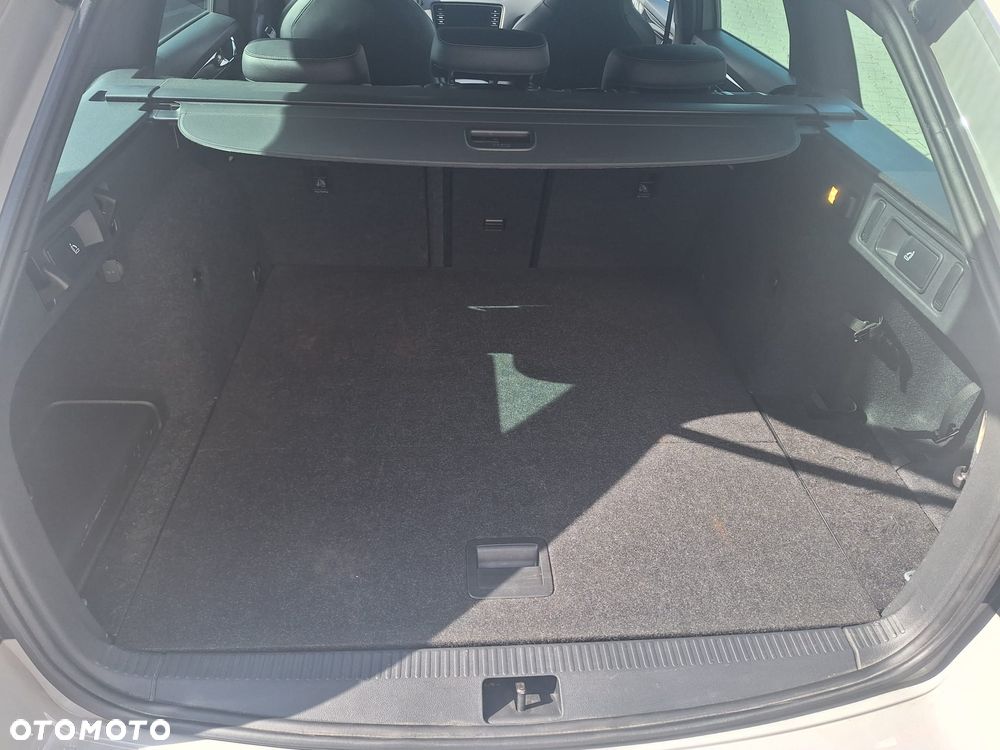 Skoda Octavia 2.0 TSI RS - 11