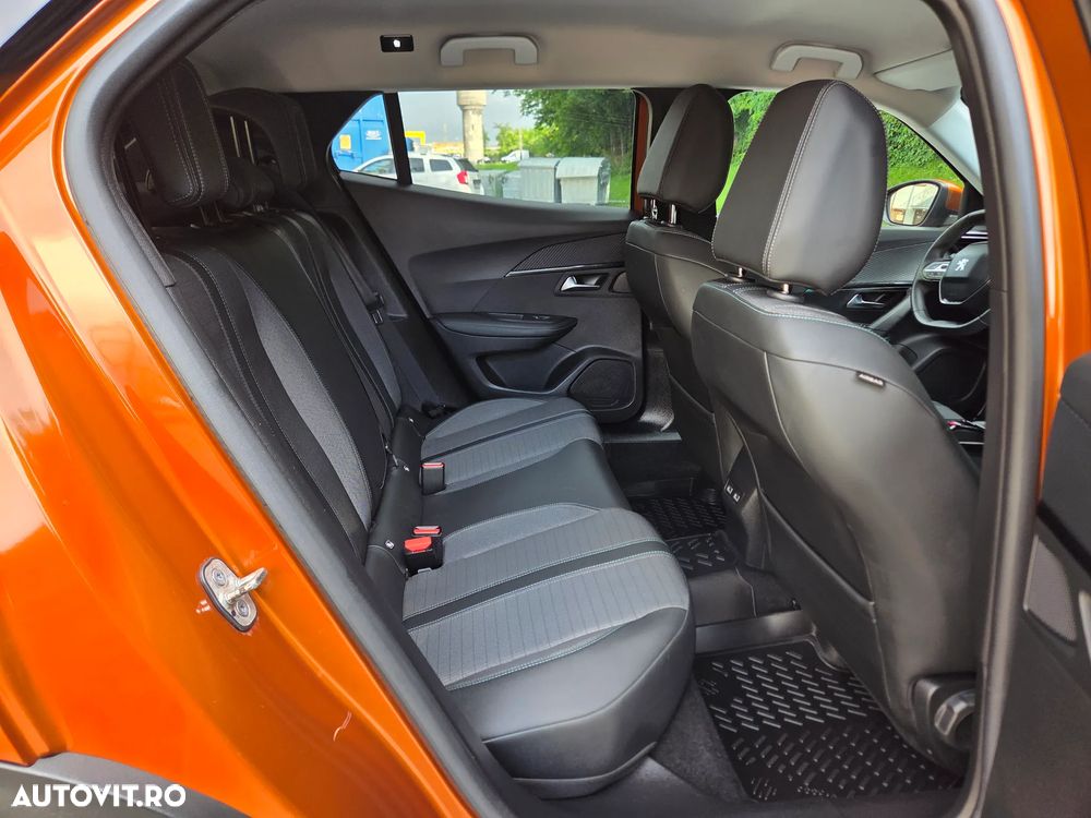 Peugeot 2008 PureTech 130 Allure Pack - 26