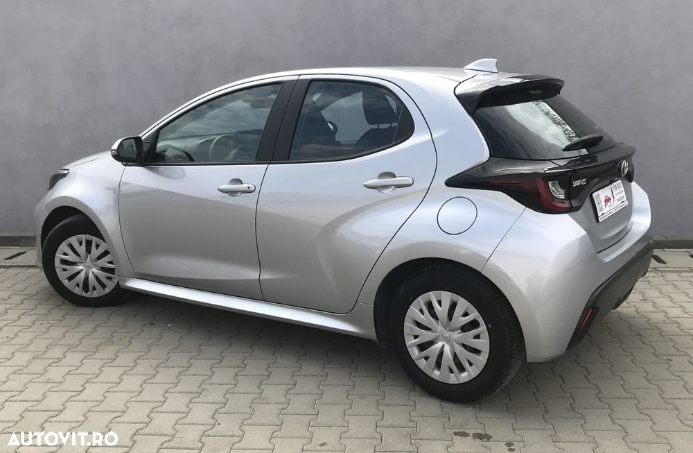 Toyota Yaris - 4